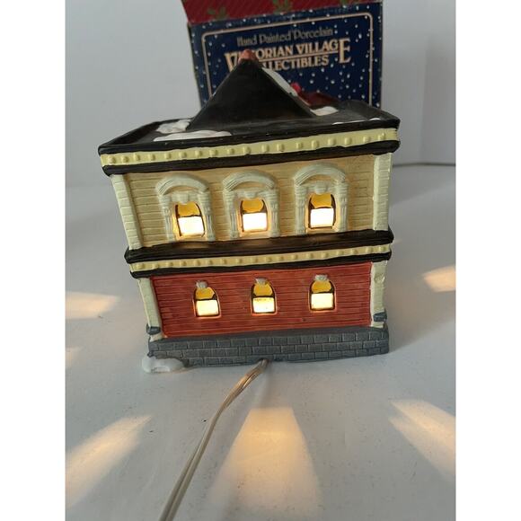 Vintage Victorian Village Collectibles BANK Hand Painted Porcelain Light Retired - Picture 8 of 12